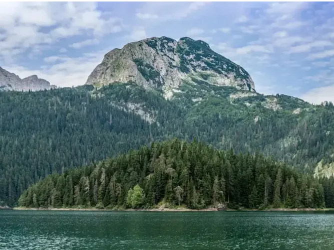 Best day hikes in Montenegro